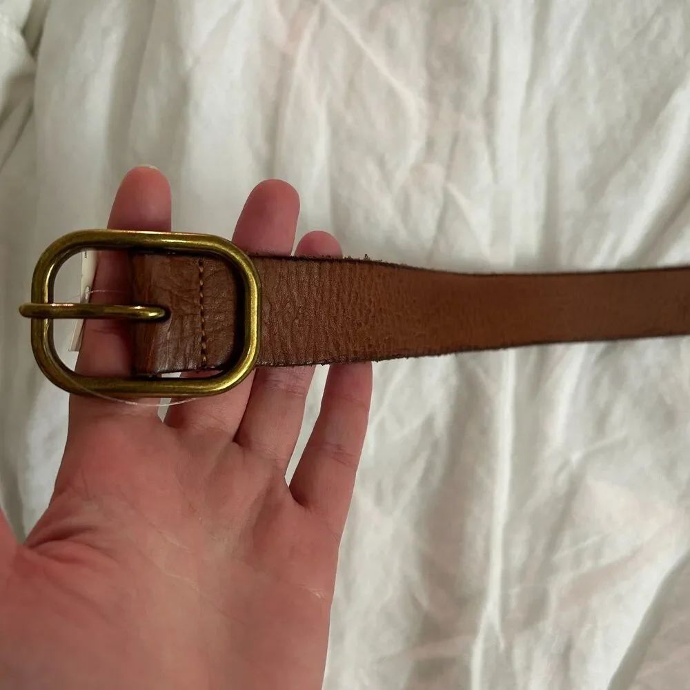 Gap Brown Cognac Leather Belt Medium Gold Buckle NWT 100% Leather